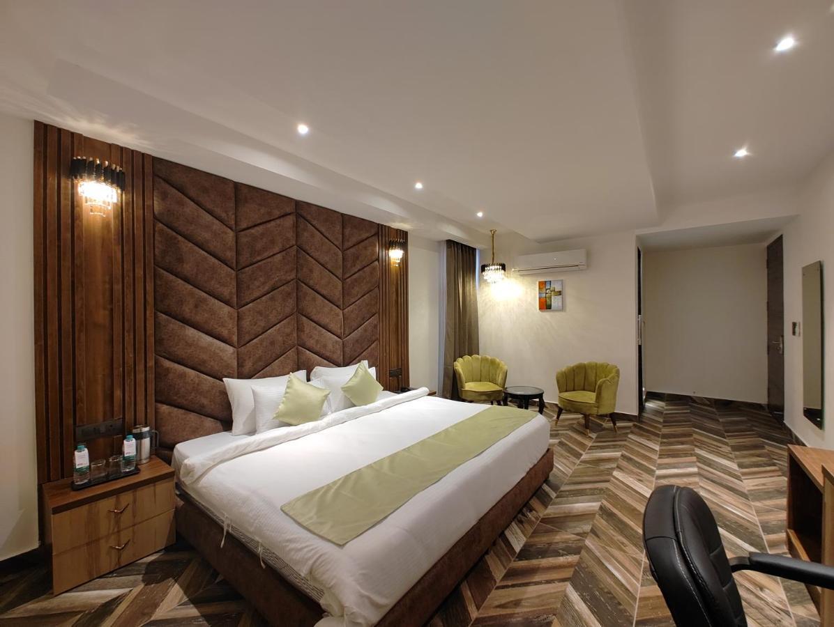 Grand Luxotica By Dls Hotels Dehradun Ngoại thất bức ảnh