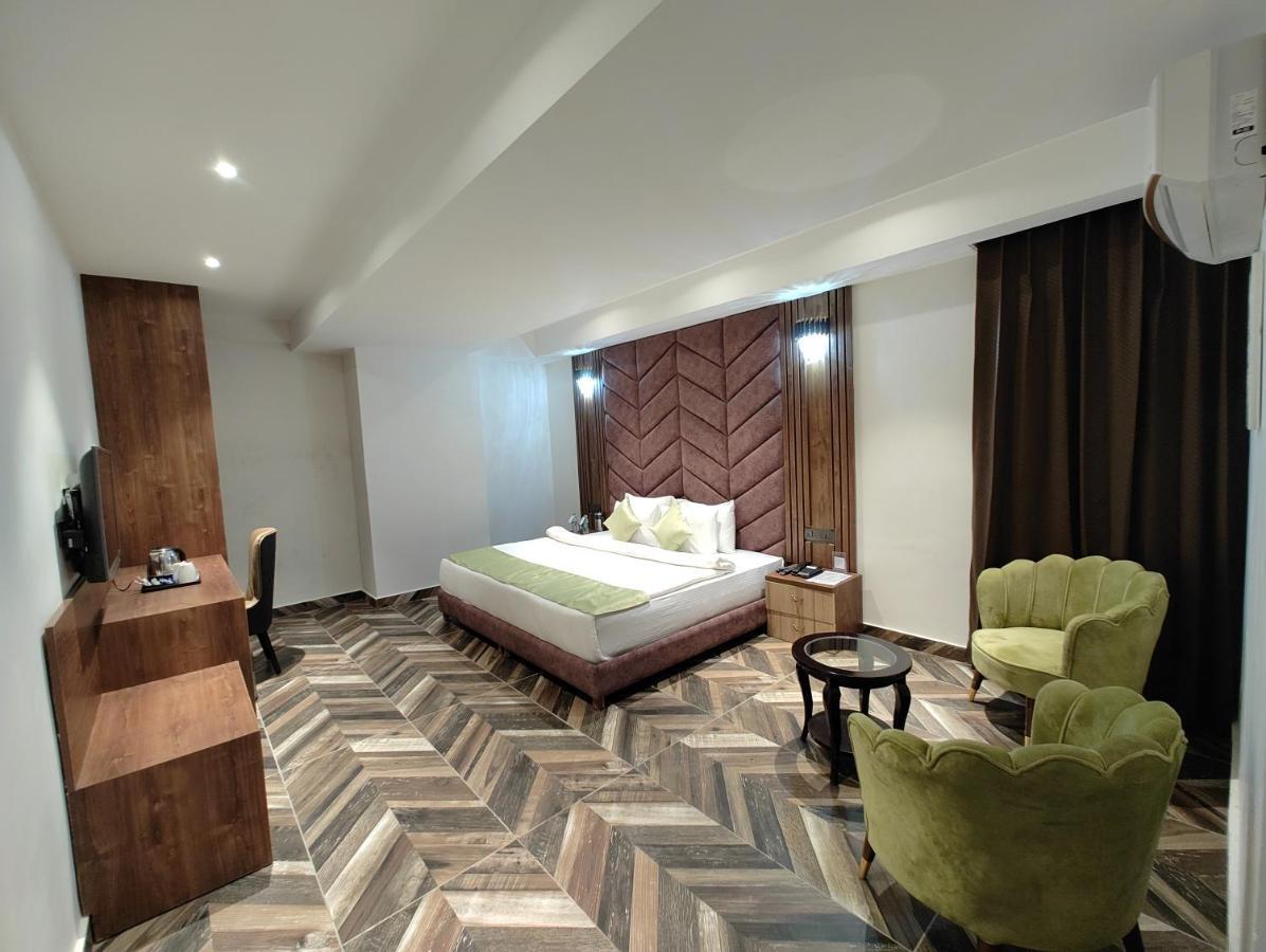 Grand Luxotica By Dls Hotels Dehradun Ngoại thất bức ảnh