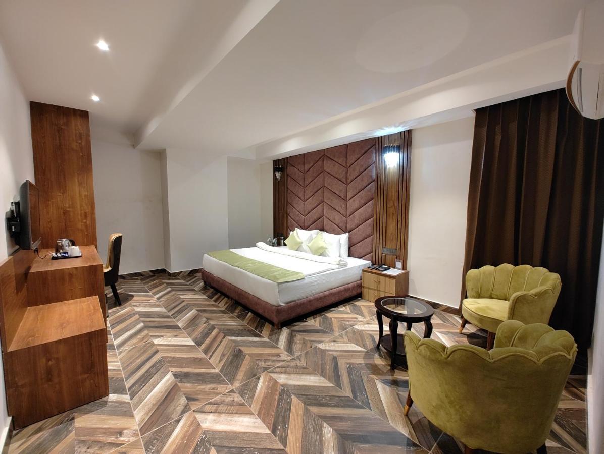 Grand Luxotica By Dls Hotels Dehradun Ngoại thất bức ảnh