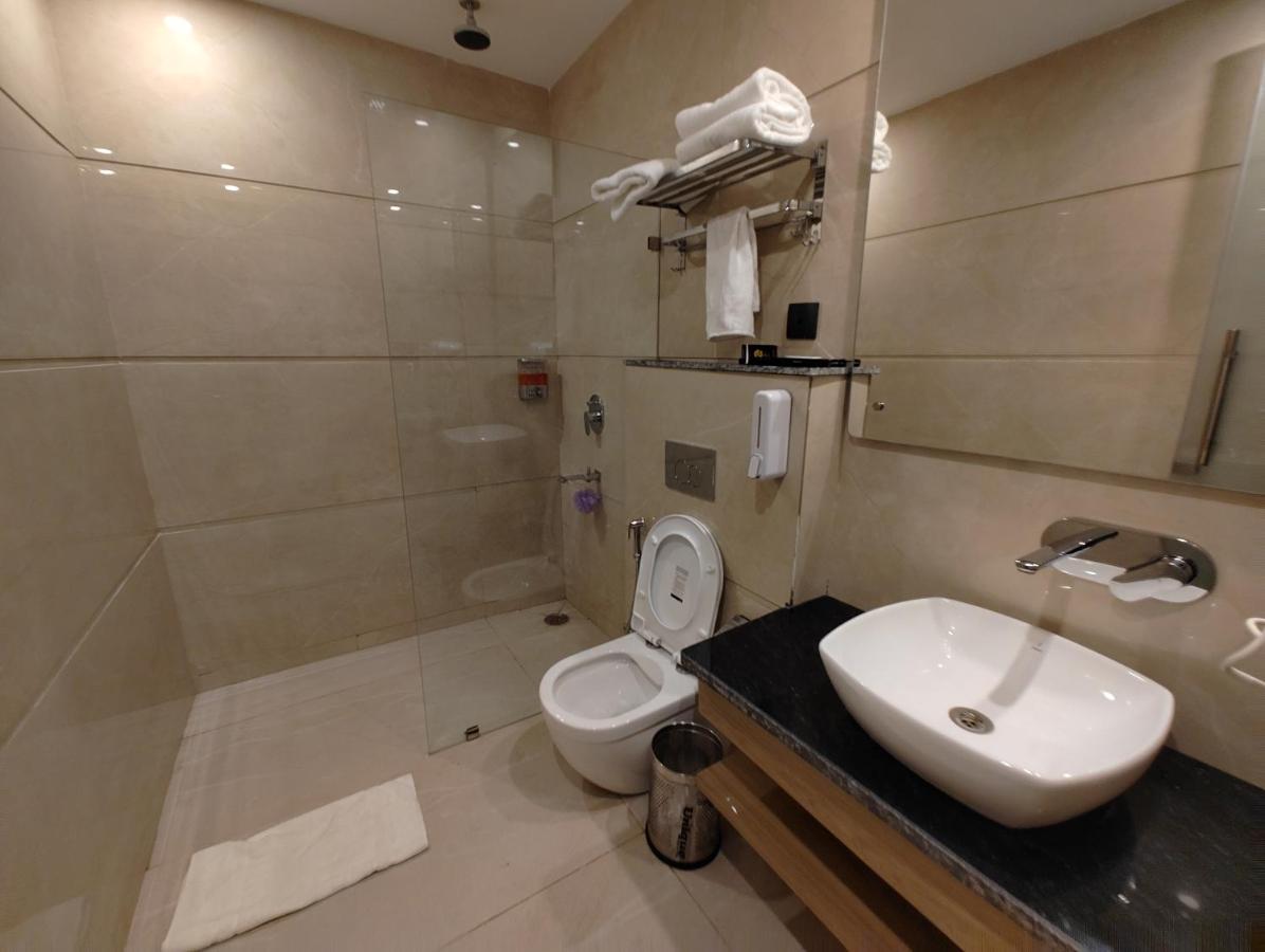 Grand Luxotica By Dls Hotels Dehradun Ngoại thất bức ảnh
