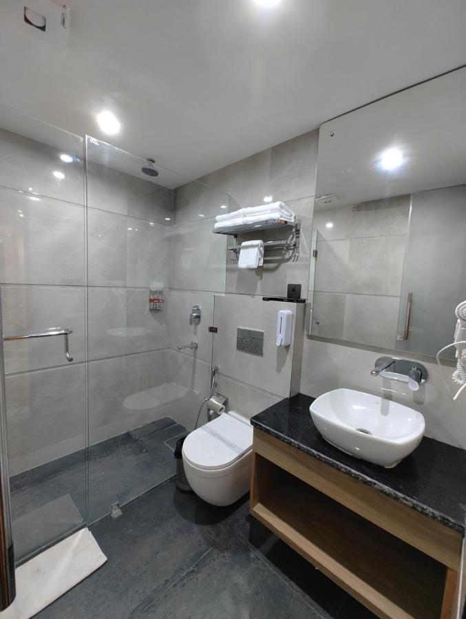 Grand Luxotica By Dls Hotels Dehradun Ngoại thất bức ảnh