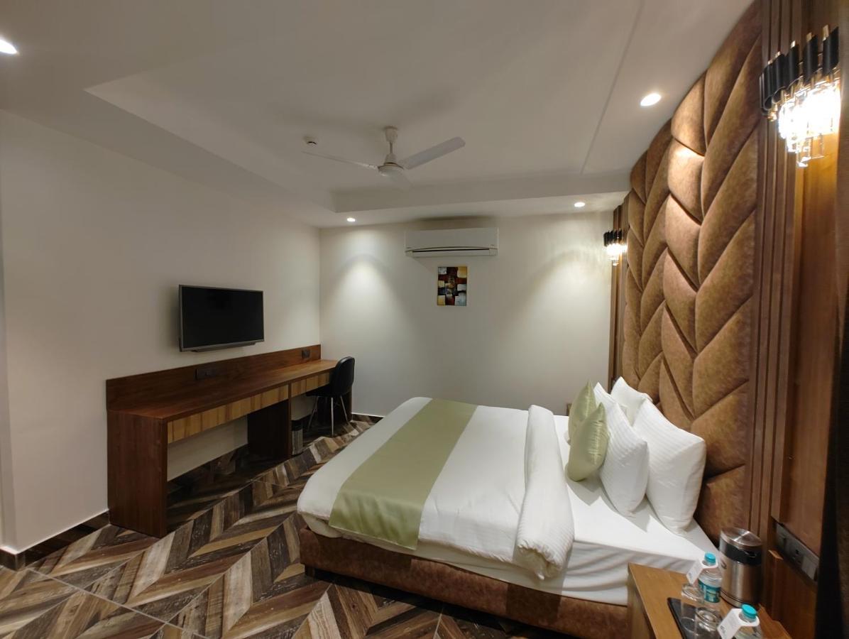 Grand Luxotica By Dls Hotels Dehradun Ngoại thất bức ảnh