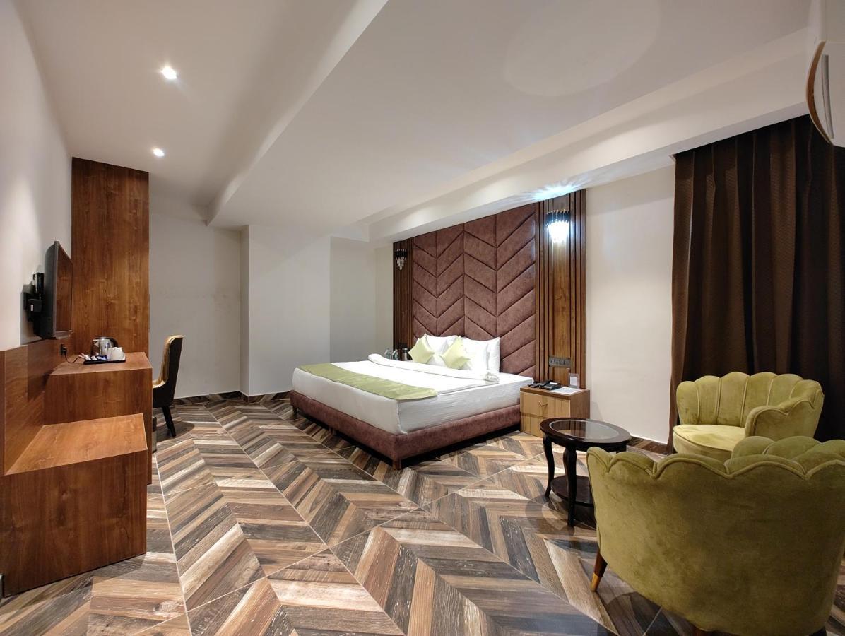Grand Luxotica By Dls Hotels Dehradun Ngoại thất bức ảnh