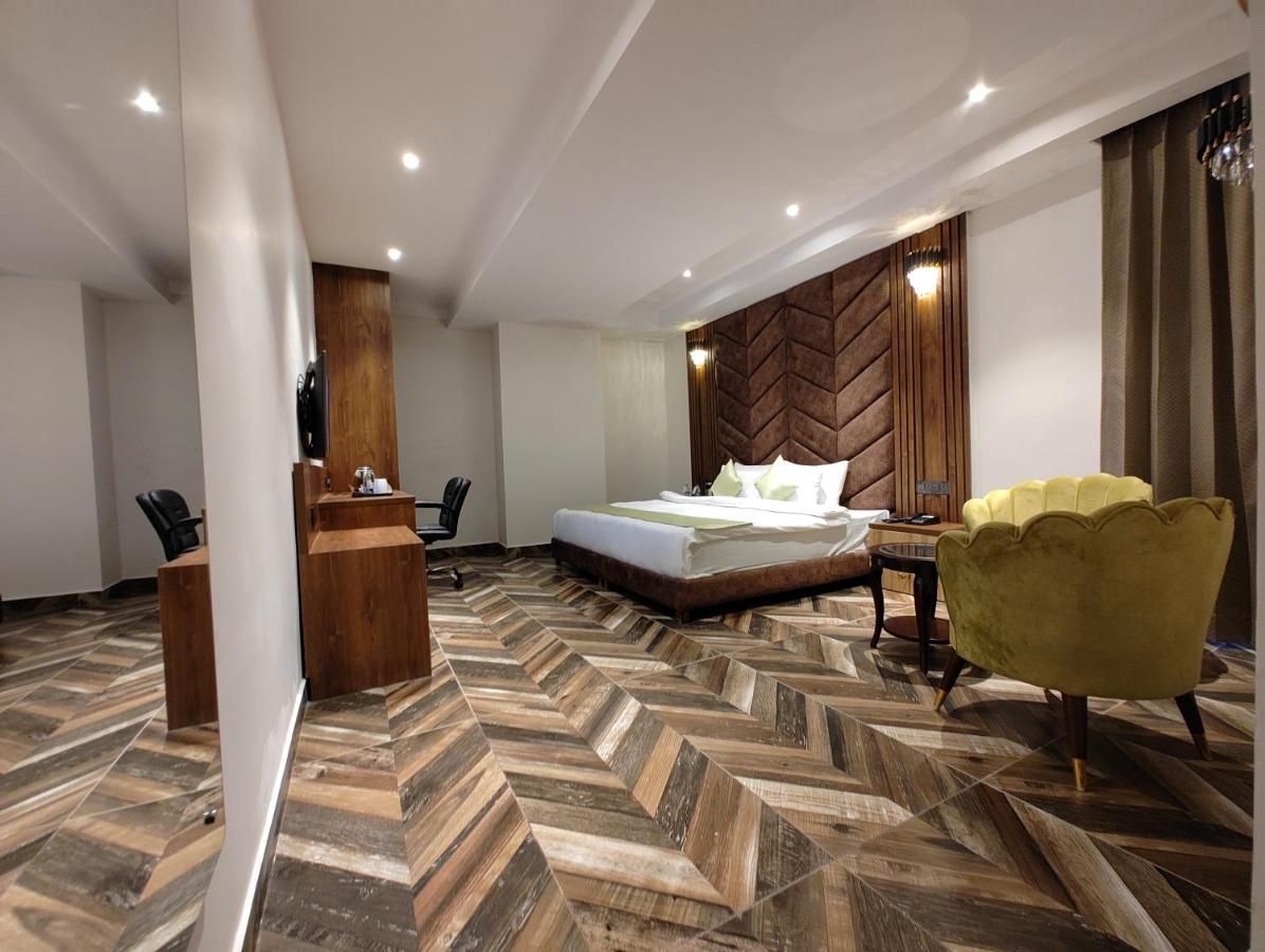 Grand Luxotica By Dls Hotels Dehradun Ngoại thất bức ảnh