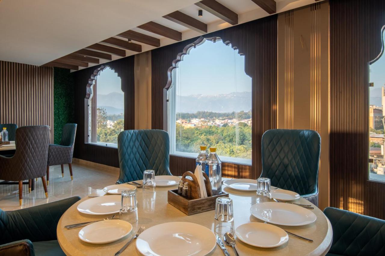 Grand Luxotica By Dls Hotels Dehradun Ngoại thất bức ảnh