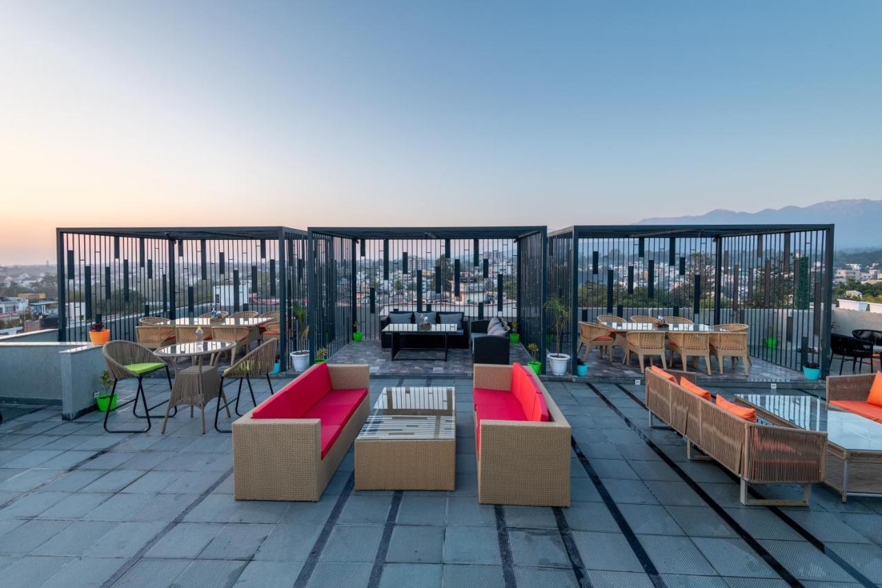Grand Luxotica By Dls Hotels Dehradun Ngoại thất bức ảnh