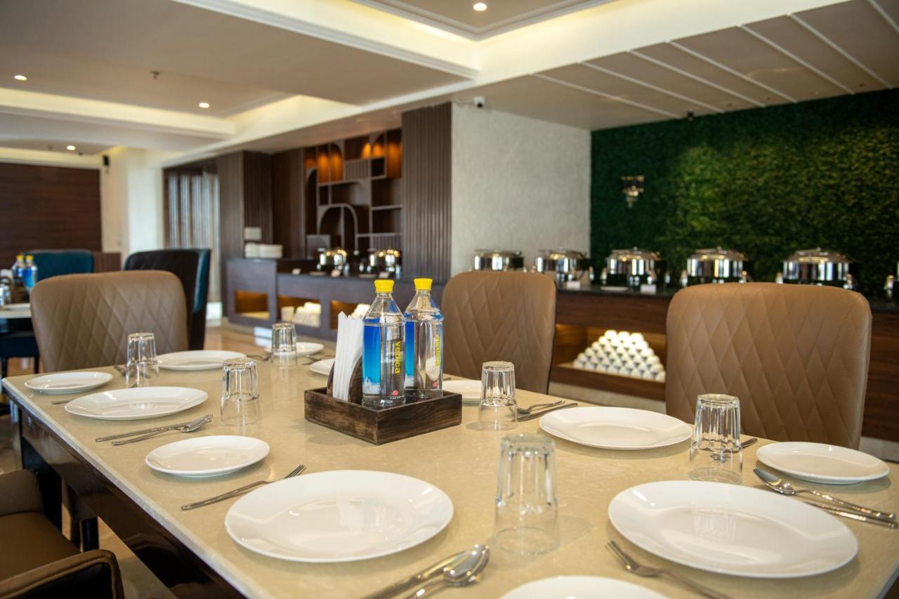 Grand Luxotica By Dls Hotels Dehradun Ngoại thất bức ảnh